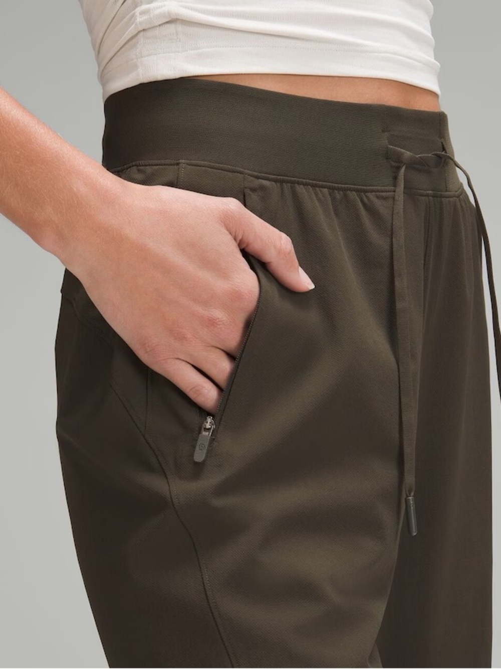 Lululemon License to Train High Rise Pant sz4 Dark Olive
